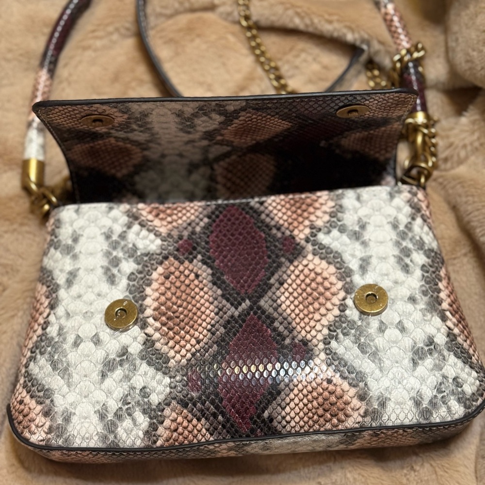 Guess Snake Print Shoulder Bag with Gold Chain - Picture 5 of 11